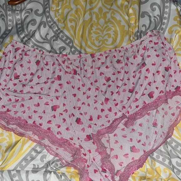 Women’s plus size pajama set size 2X ((18-20W) - Picture 3 of 4